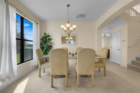 Casa en venta en Kissimmee, Florida, 5 dormitorios, 329.43 m2 № 1918666 - foto 11