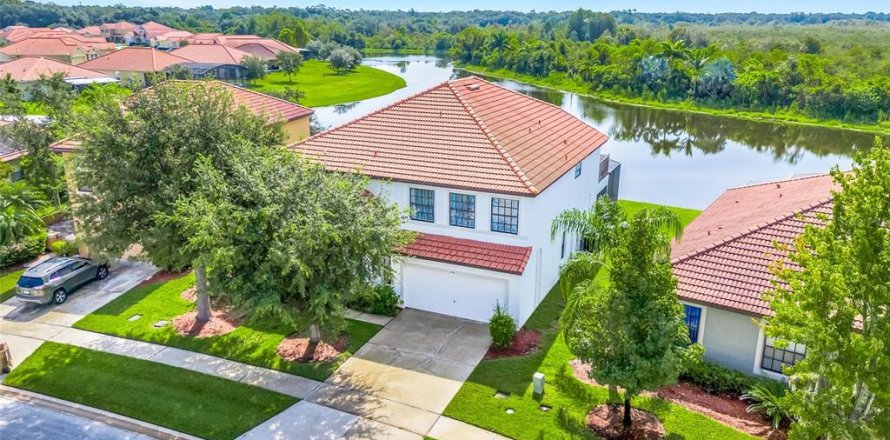 Casa en Kissimmee, Florida 5 dormitorios, 329.43 m2 № 1918666