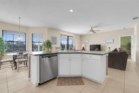 Casa en venta en Kissimmee, Florida, 5 dormitorios, 329.43 m2 № 1918666 - foto 22
