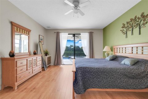 Casa en venta en Kissimmee, Florida, 5 dormitorios, 329.43 m2 № 1918666 - foto 25