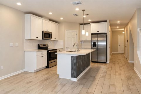 Touwnhouse à vendre à Palmetto, Floride: 3 chambres, 154.59 m2 № 2415143 - photo 2