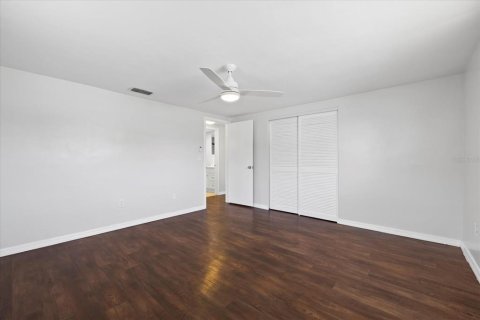 House in Port Richey, Florida 2 bedrooms, 104.79 sq.m. № 1781295 - photo 9