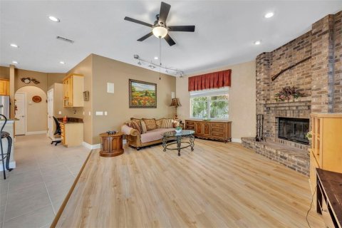 Casa en venta en Apopka, Florida, 5 dormitorios, 319.96 m2 № 2151834 - foto 20