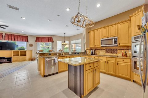 Casa en venta en Apopka, Florida, 5 dormitorios, 319.96 m2 № 2151834 - foto 15