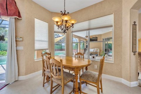 Casa en venta en Apopka, Florida, 5 dormitorios, 319.96 m2 № 2151834 - foto 10