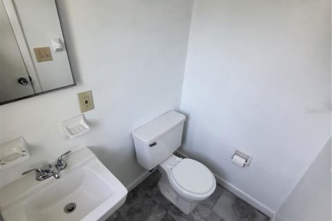 House in Mulberry, Florida 3 bedrooms, 156.08 sq.m. № 2299363 - photo 30