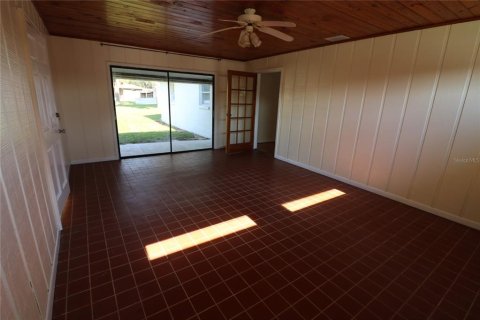 House in Mulberry, Florida 3 bedrooms, 156.08 sq.m. № 2299363 - photo 18