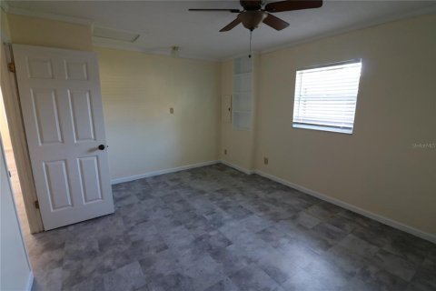 House in Mulberry, Florida 3 bedrooms, 156.08 sq.m. № 2299363 - photo 3