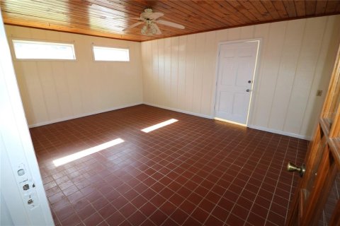 House in Mulberry, Florida 3 bedrooms, 156.08 sq.m. № 2299363 - photo 17