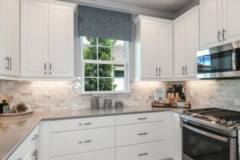 Townhouse in ESPLANADE AT AZARIO LAKEWOOD RANCH in Lakewood Ranch, Florida 2 bedrooms, 142 sq.m. № 147038 - photo 1