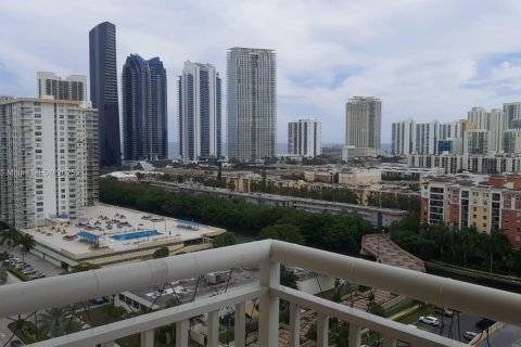 Condominio en venta en Sunny Isles Beach, Florida, 2 dormitorios, 100.98 m2 № 1862486 - foto 1