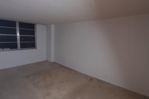 Condominio en venta en Sunny Isles Beach, Florida, 2 dormitorios, 100.98 m2 № 1862486 - foto 27