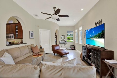 Casa en venta en Tampa, Florida, 5 dormitorios, 353.96 m2 № 2383543 - foto 13
