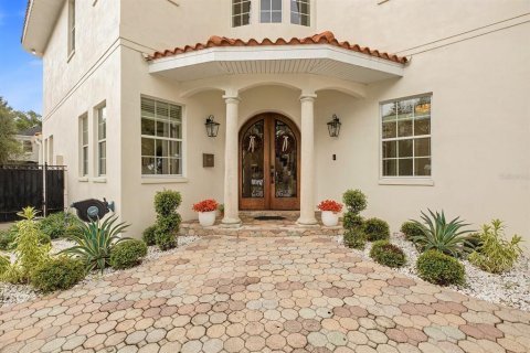Casa en venta en Tampa, Florida, 5 dormitorios, 353.96 m2 № 2383543 - foto 25