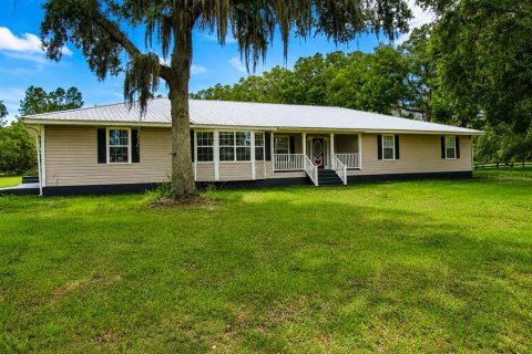 House in Cross City, Florida 4 bedrooms, 256.41 sq.m. № 2156942 - photo 6