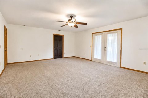 House in Cross City, Florida 4 bedrooms, 256.41 sq.m. № 2156942 - photo 30