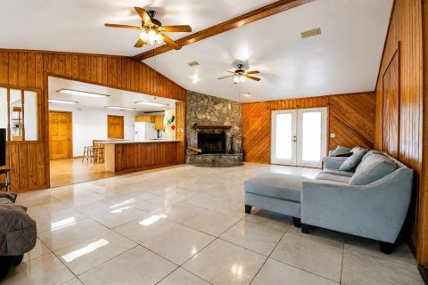 House in Cross City, Florida 4 bedrooms, 256.41 sq.m. № 2156942 - photo 3