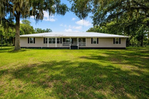 House in Cross City, Florida 4 bedrooms, 256.41 sq.m. № 2156942