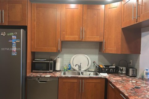 Condo à Hallandale Beach, Floride, 2 chambres  № 1991170