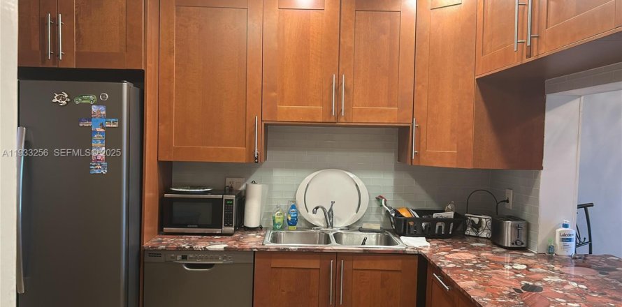 Condo à Hallandale Beach, Floride, 2 chambres  № 1991170