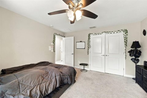 Townhouse in Tampa, Florida 4 bedrooms, 234.67 sq.m. № 2418323 - photo 9