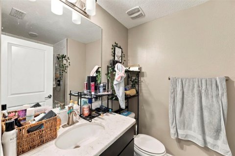 Townhouse in Tampa, Florida 4 bedrooms, 234.67 sq.m. № 2418323 - photo 6
