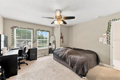Townhouse in Tampa, Florida 4 bedrooms, 234.67 sq.m. № 2418323 - photo 8