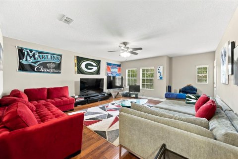 Townhouse in Tampa, Florida 4 bedrooms, 234.67 sq.m. № 2418323 - photo 13