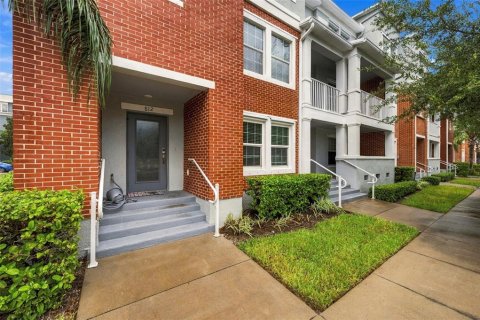 Townhouse in Tampa, Florida 4 bedrooms, 234.67 sq.m. № 2418323
