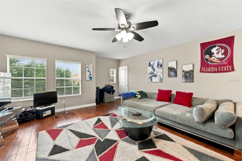 Townhouse in Tampa, Florida 4 bedrooms, 234.67 sq.m. № 2418323 - photo 14