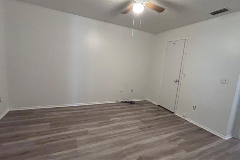 House in Orlando, Florida 2 bedrooms, 87.89 sq.m. № 2232251 - photo 11