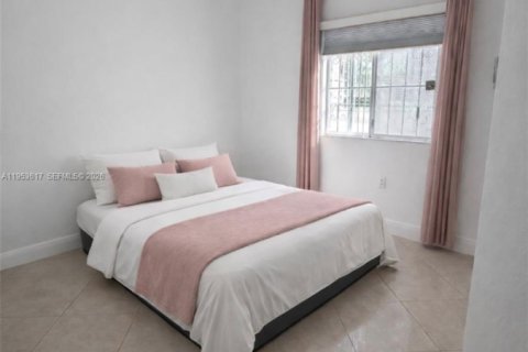 Casa en venta en Miami, Florida, 3 dormitorios, 139.54 m2 № 2008143 - foto 23