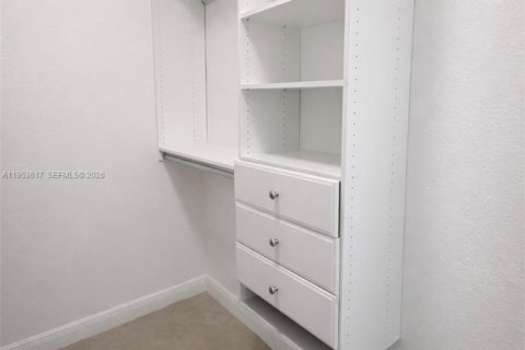 Casa en venta en Miami, Florida, 3 dormitorios, 139.54 m2 № 2008143 - foto 22