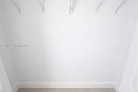 Casa en venta en Miami, Florida, 3 dormitorios, 139.54 m2 № 2008143 - foto 24