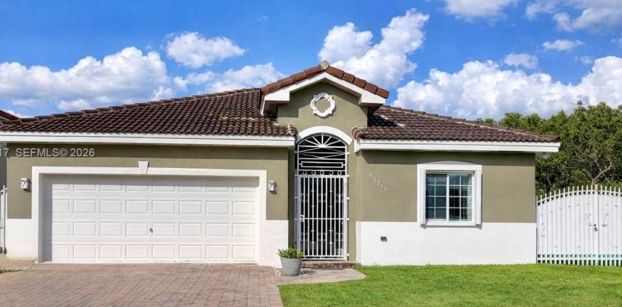 Casa en Miami, Florida 3 dormitorios, 139.54 m2 № 2008143