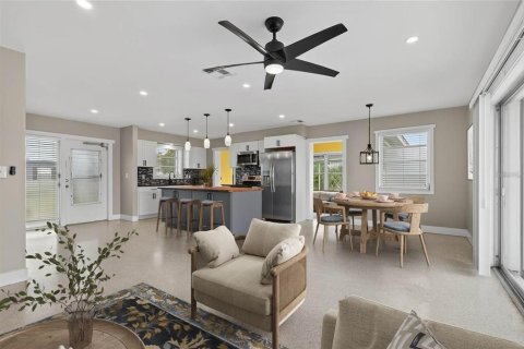 Casa en venta en Port Charlotte, Florida, 2 dormitorios, 115.29 m2 № 1912851 - foto 9