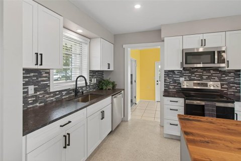 Casa en venta en Port Charlotte, Florida, 2 dormitorios, 115.29 m2 № 1912851 - foto 14