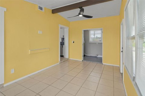 Casa en venta en Port Charlotte, Florida, 2 dormitorios, 115.29 m2 № 1912851 - foto 21