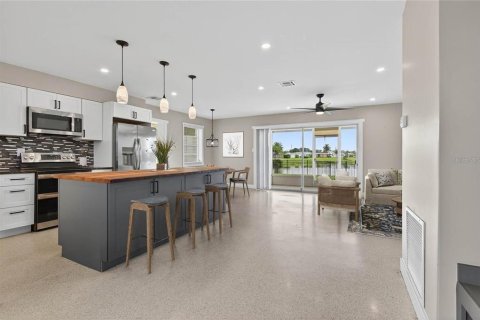 Casa en venta en Port Charlotte, Florida, 2 dormitorios, 115.29 m2 № 1912851 - foto 7