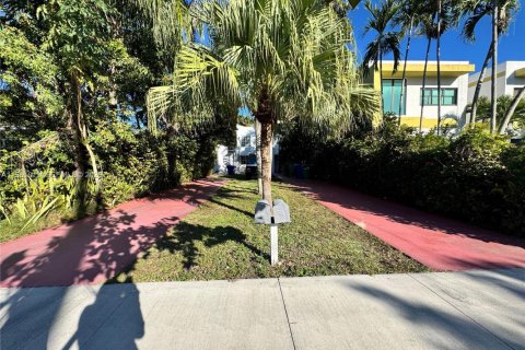 Propiedad comercial en venta en Miami, Florida, 120.96 m2 № 2021831 - foto 14