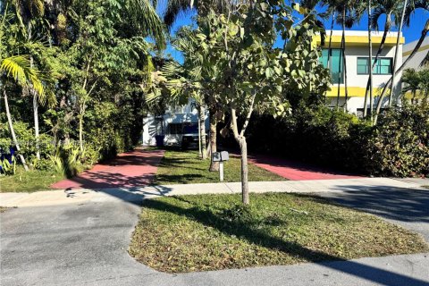 Propiedad comercial en venta en Miami, Florida, 120.96 m2 № 2021831 - foto 16