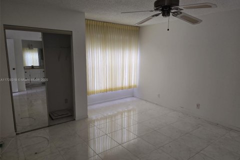 Condominio en venta en Lauderhill, Florida, 2 dormitorios, 99.41 m2 № 1479497 - foto 4