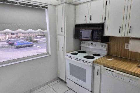 Condominio en venta en Lauderhill, Florida, 2 dormitorios, 99.41 m2 № 1479497 - foto 2