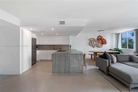 Condominio en venta en Miami Beach, Florida, 2 dormitorios, 99.41 m2 № 1877628 - foto 6