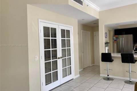Condo in Aventura, Florida, 1 bedroom  № 2055532 - photo 11