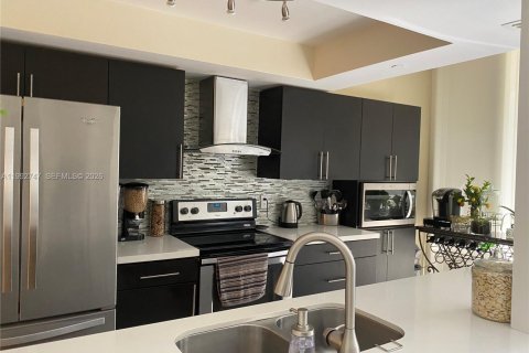 Condo in Aventura, Florida, 1 bedroom  № 2055532 - photo 5