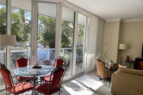 Condo in Aventura, Florida, 1 bedroom  № 2055532 - photo 4
