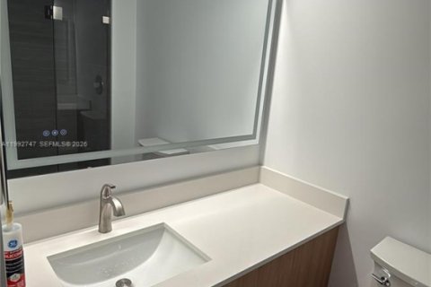 Condo in Aventura, Florida, 1 bedroom  № 2055532 - photo 15