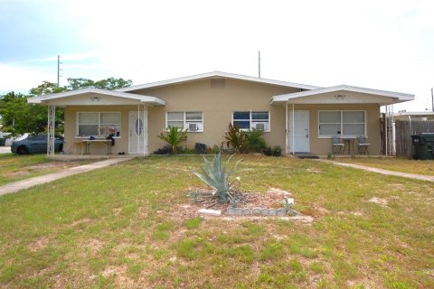 Immobilier commercial à Clearwater, Floride 4 chambres, 171.03 m2 № 2339639