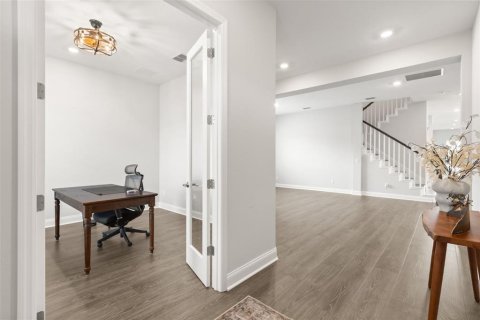 House in Orlando, Florida 4 bedrooms, 309.27 sq.m. № 2216700 - photo 26